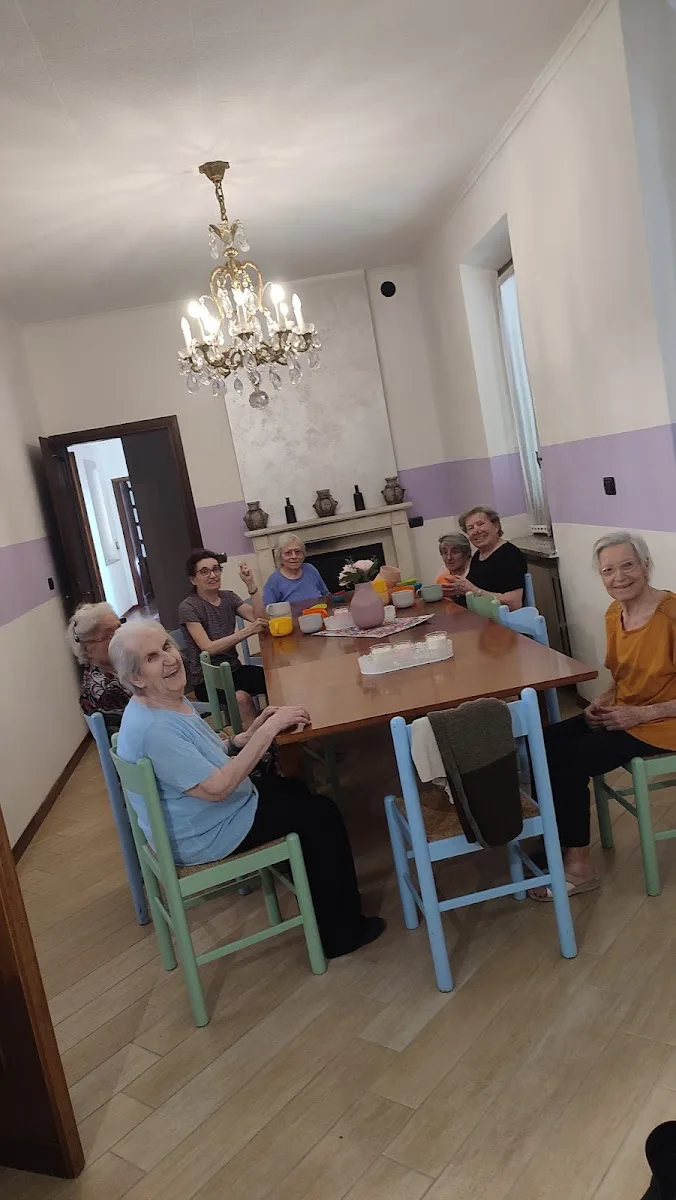 Casa famiglia "Il Glicine " comunità alloggioper anziani - Casteggio - Foto 2