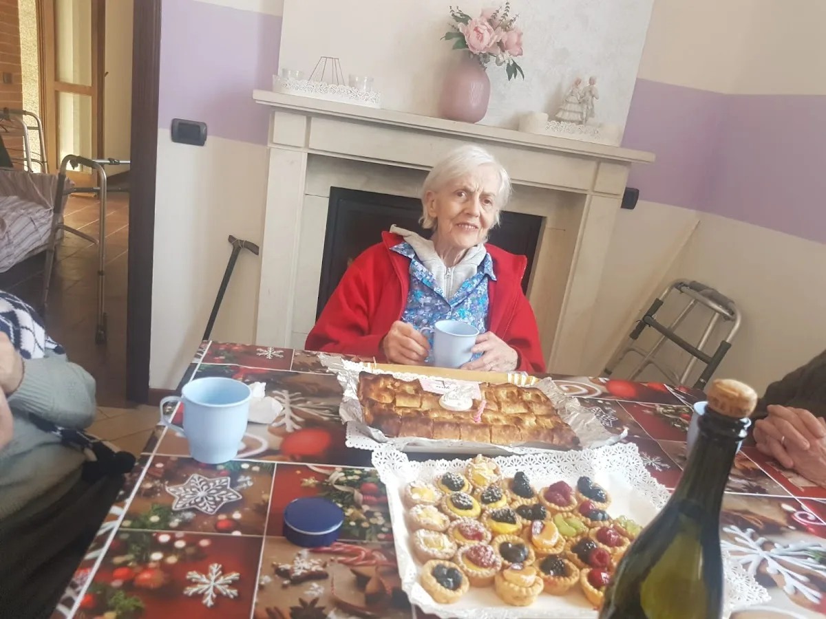 Casa famiglia "Il Glicine " comunità alloggioper anziani - Casteggio - Foto 3