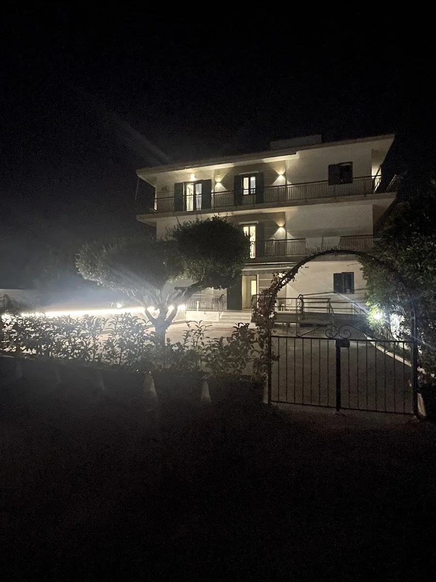 Villa Sorriso - Albergo per anziani - Calvizzano - Foto 2